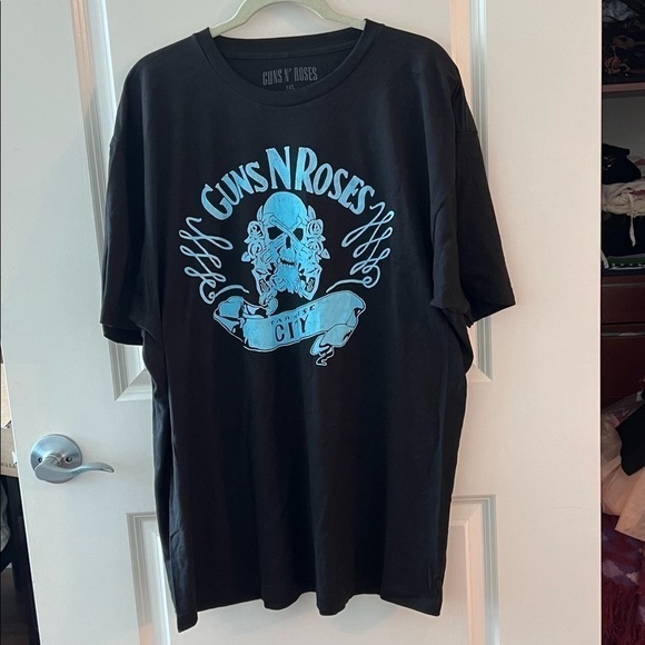 Guns N' Roses Paradise City Logo T-Shirt - Picture 3 of 13